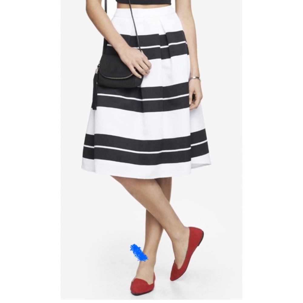 NWT white and black express A line skirt